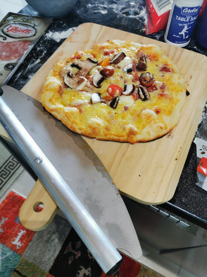 Pizza Board -Pine PAC - Pizza Oven Tools NZ